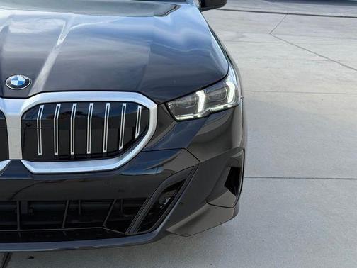 2025 BMW 530 i