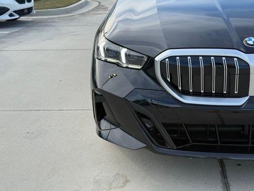 2025 BMW 530 i