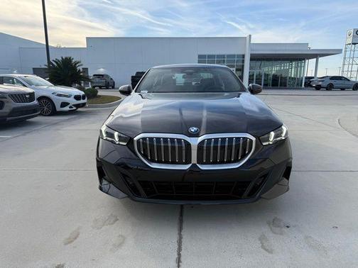 2025 BMW 530 i