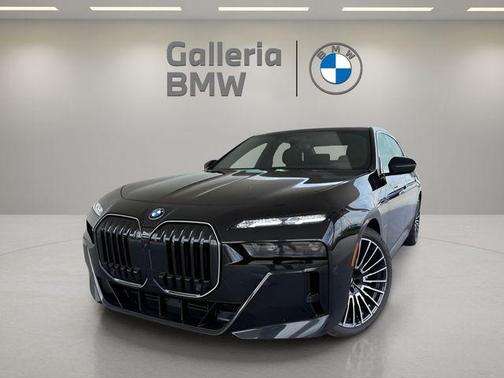 2025 BMW 750e xDrive