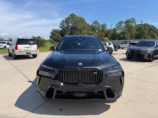 Black Sapphire Metallic 2027 BMW X7 M60i