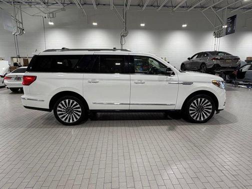2021 Lincoln Navigator L Reserve
