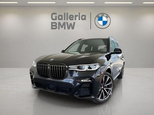 2022 BMW X7 M50i