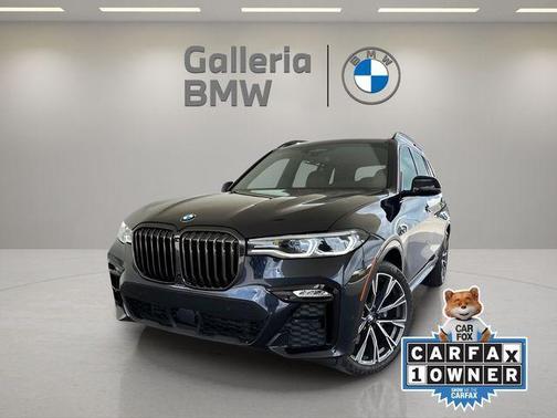 2022 BMW X7 M50i