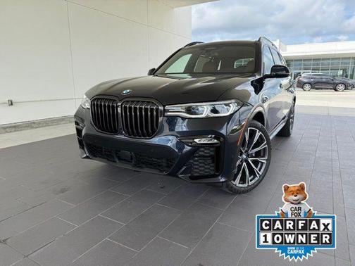 2022 BMW X7 M50i