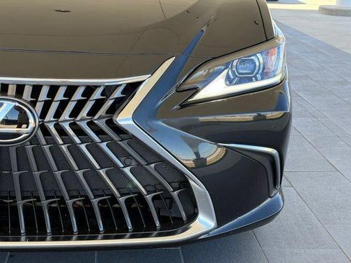 2022 Lexus ES 350 Base