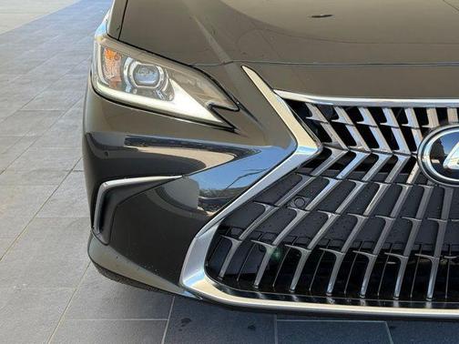 2022 Lexus ES 350 Base