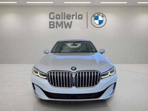 2020 BMW 740 i