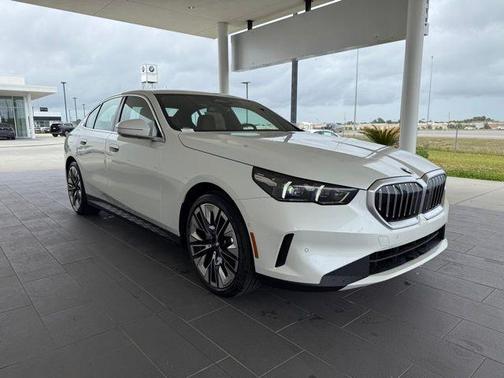 2025 BMW 530 i