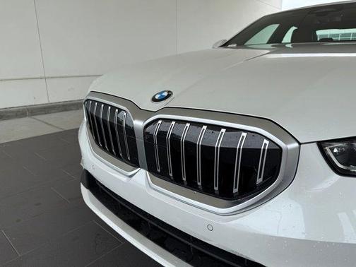 2025 BMW 530 i