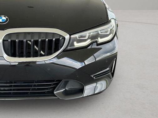 2019 BMW 330 i