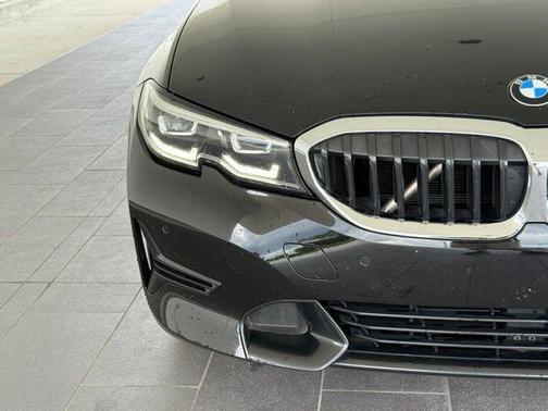 2019 BMW 330 i