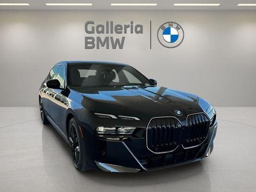 2026 BMW 750e xDrive