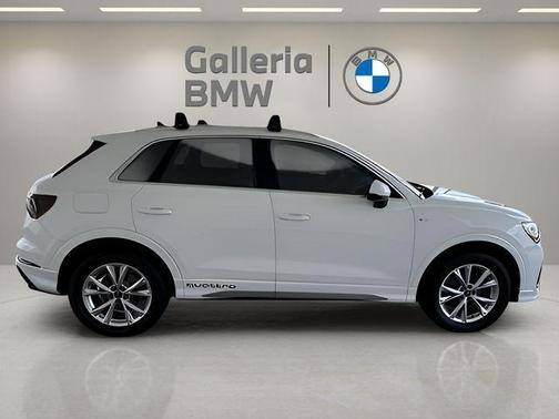 2021 Audi Q3 45 S line Premium