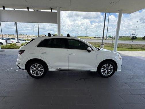 2021 Audi Q3 45 S line Premium