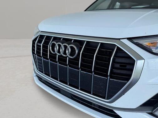 2021 Audi Q3 45 S line Premium