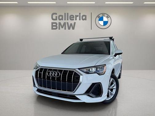 2021 Audi Q3 45 S line Premium