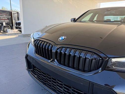 2025 BMW 330 i xDrive
