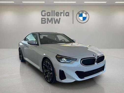 2026 BMW 230 i