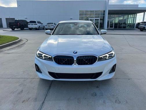 2025 BMW 330 i