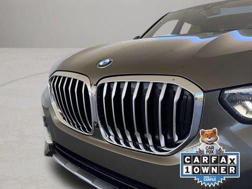 Manhattan Green Metallic 2023 BMW X5 sDrive40i