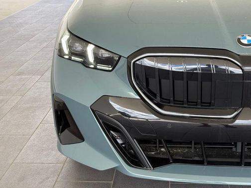 2025 BMW 530 i