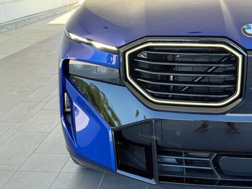 2025 BMW XM Base