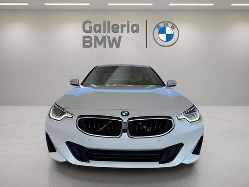 2023 BMW 230 i