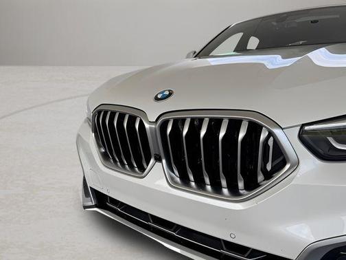 2022 BMW X6 xDrive40i
