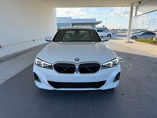 2024 BMW 330 i