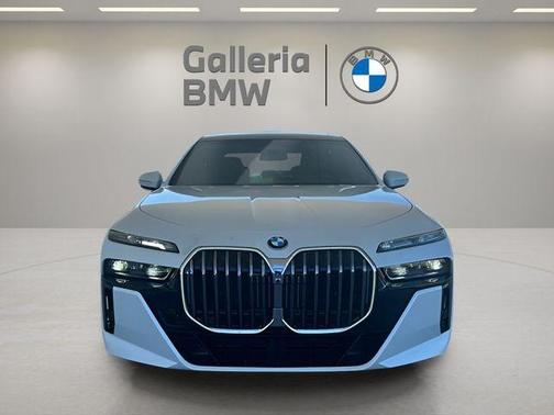 2026 BMW 760 760i xDrive