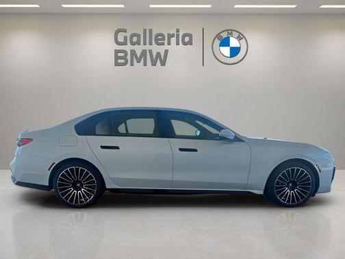 2026 BMW 760 760i xDrive