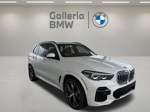 Mineral White Metallic 2022 BMW X5 sDrive40i