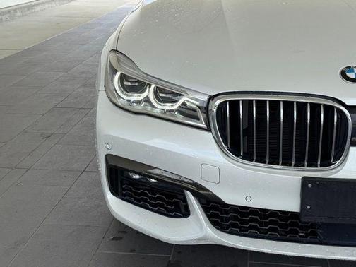2018 BMW 750 i