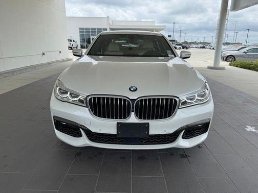 2018 BMW 750 i
