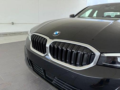 2025 BMW 330 i
