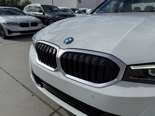 2025 BMW 330 i