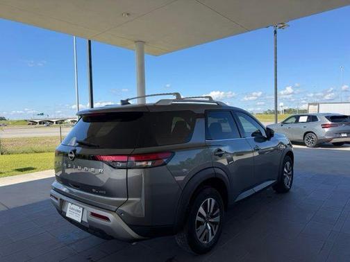 Gun Metallic 2023 Nissan Pathfinder SL