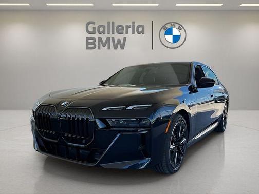 2026 BMW 750e xDrive