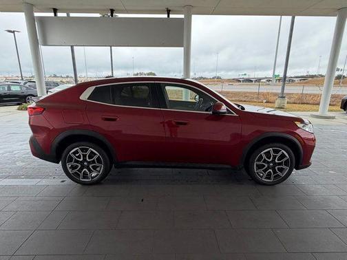 2025 BMW X2 xDrive28i