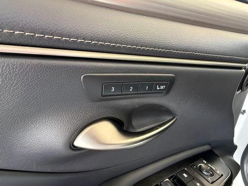 2022 Lexus ES 350 F Sport
