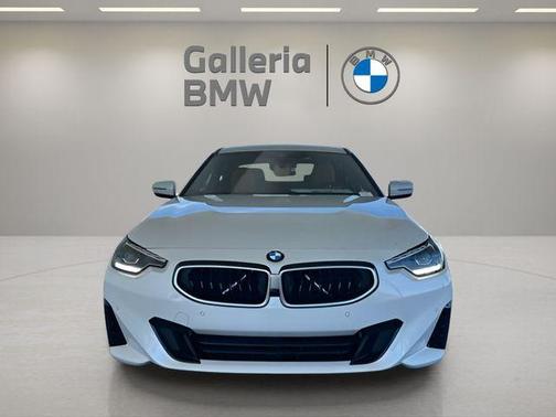 2026 BMW 230 i