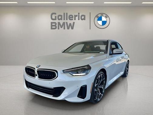2026 BMW 230 i