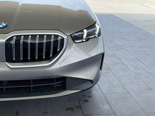 2025 BMW 530 i