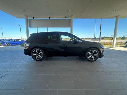 2026 BMW iX xDrive45