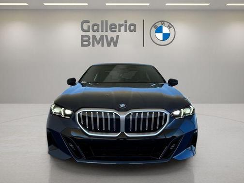 2025 BMW 530 i