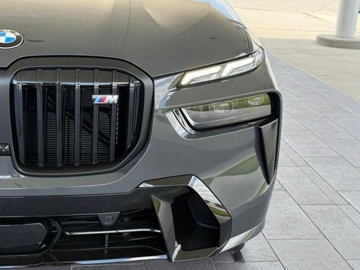 2026 BMW X7 M60i