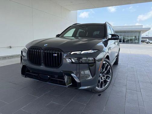 2026 BMW X7 M60i