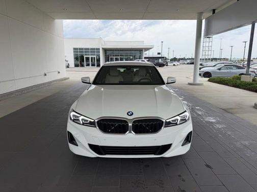 Alpine White 2025 BMW 330 i