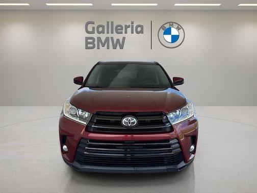 2017 Toyota Highlander SE